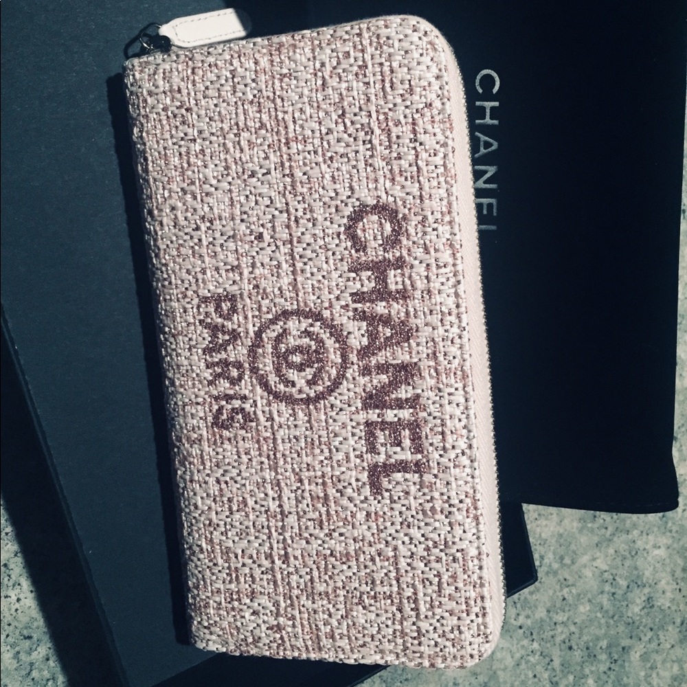 Chanel Wallet- never used. Brand new